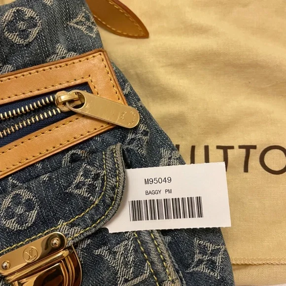 Louis Vuitton Monogram Denim Baggy - Picture 3 of 12